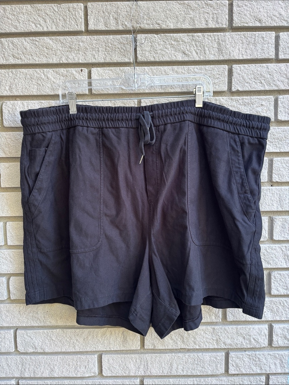 Athleta Black Casual Drawstring Shorts 3X